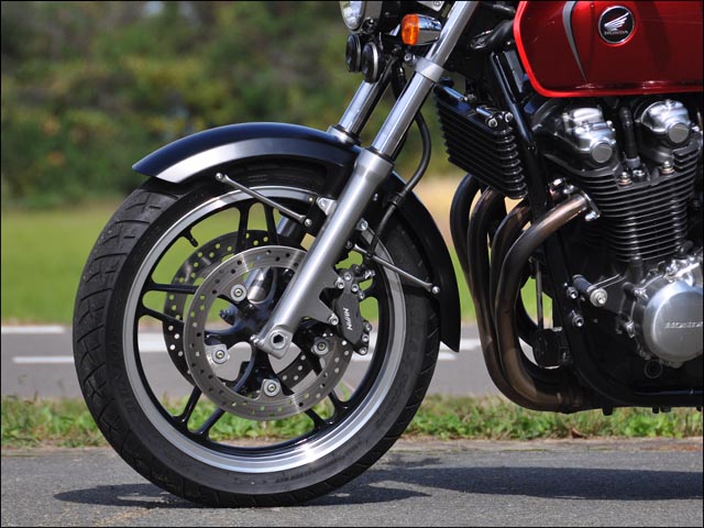 CHIC DESIGN - CB1100 スポーツフェンダー フロント