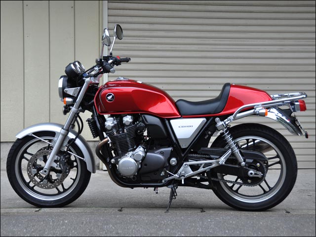 CHIC DESIGN - CB1100 スポーツトランクシート