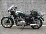 Triumph T100