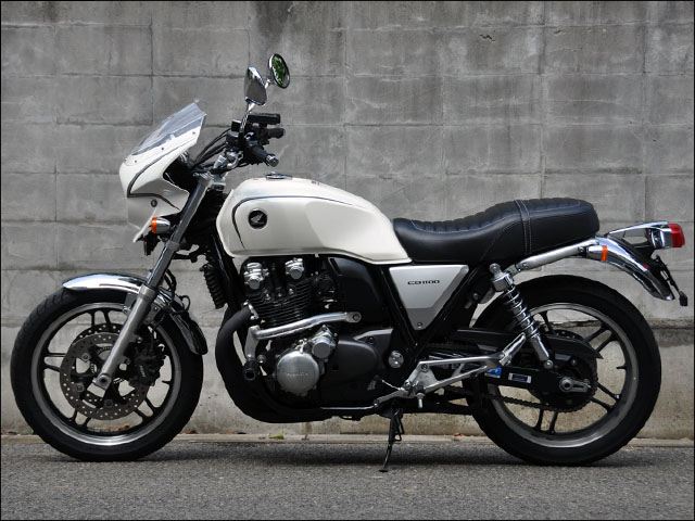 chicdesign ロードコメット cb1100用 ビキニカウル キレイです